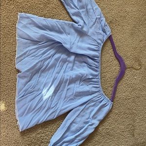 💞 Blue off the shoulder top💞